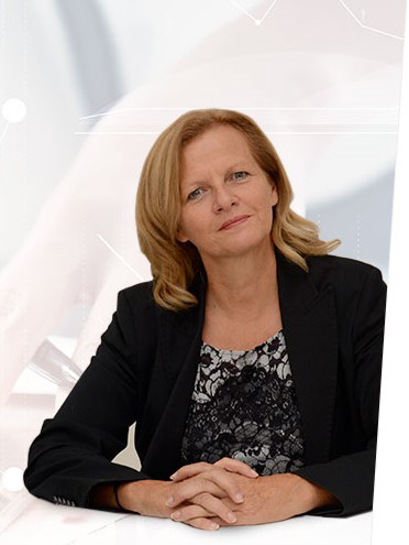 Karin Wagner deutschsprachige Expertin für Immobilienkauf, Übersetzungen und Dolmetschen in Italien